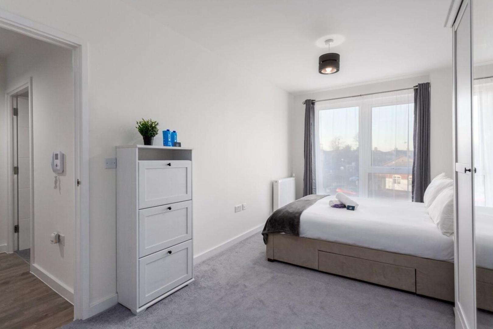 Classy Cricklewood Home Лондон Экстерьер фото