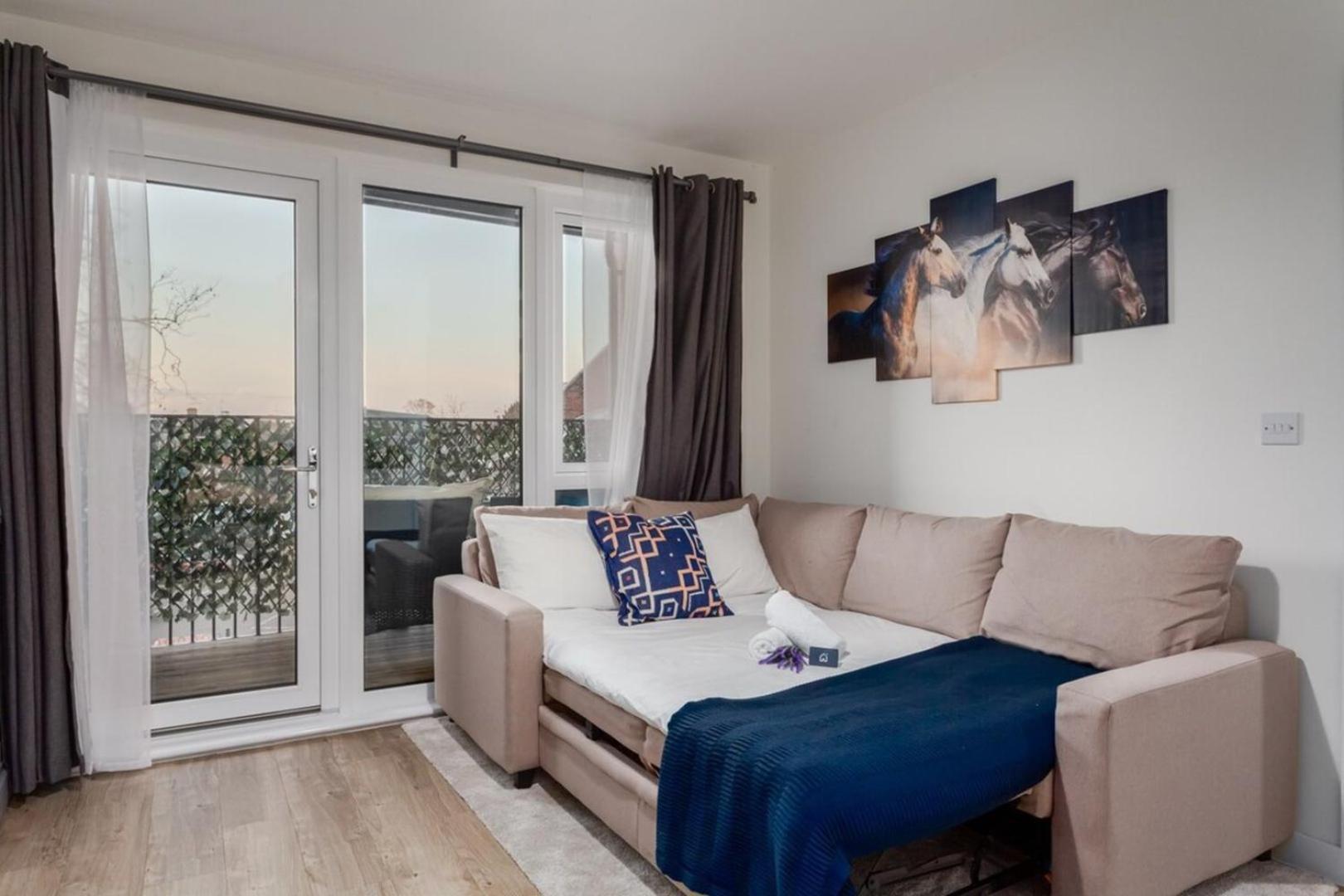 Classy Cricklewood Home Лондон Экстерьер фото