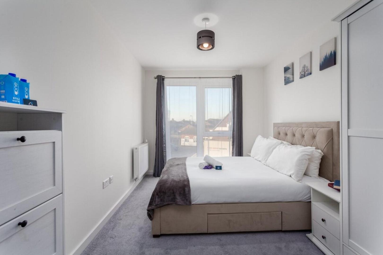 Classy Cricklewood Home Лондон Экстерьер фото