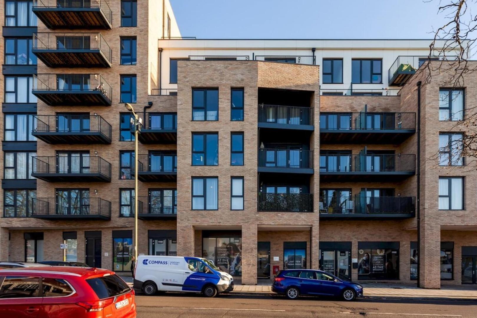 Classy Cricklewood Home Лондон Экстерьер фото
